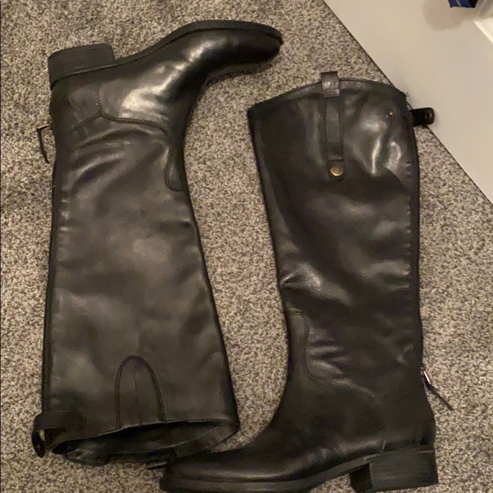 NWOT zip up boots